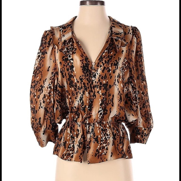 Parker 100% Silk Animal Print Blouse bag sleeve ruffle neck Size medium - Picture 2 of 16
